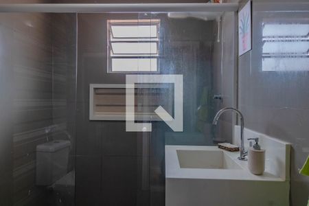 Casa à venda com 262m², 3 quartos e 2 vagas Casa à venda com 262m², 3 quartos e 2 vagasBanheiro