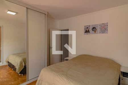 Casa à venda com 262m², 3 quartos e 2 vagas Casa à venda com 262m², 3 quartos e 2 vagasQuarto 3