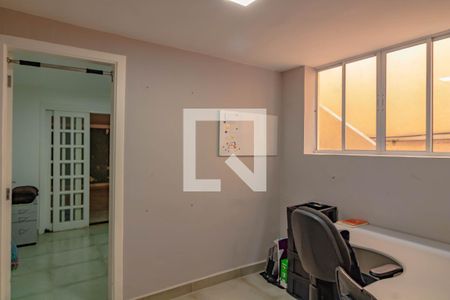 Casa à venda com 262m², 3 quartos e 2 vagas Casa à venda com 262m², 3 quartos e 2 vagasQuarto de Serviço