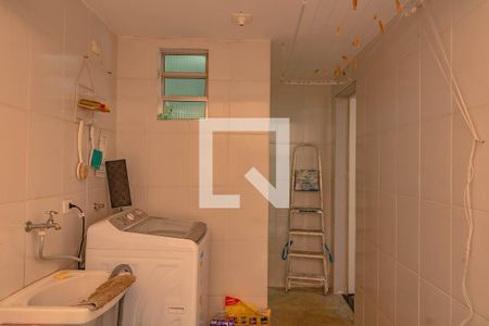 Casa à venda com 262m², 3 quartos e 2 vagas Casa à venda com 262m², 3 quartos e 2 vagasÁrea de Serviço