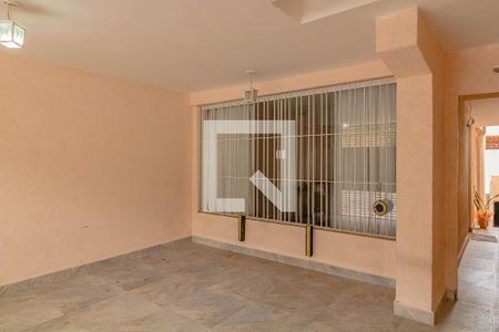 Casa à venda com 262m², 3 quartos e 2 vagas Casa à venda com 262m², 3 quartos e 2 vagasGaragem