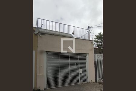 Casa à venda com 262m², 3 quartos e 2 vagas Casa à venda com 262m², 3 quartos e 2 vagasFachada