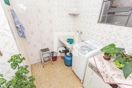 Casa à venda com 237m², 3 quartos e 2 vagas Casa à venda com 237m², 3 quartos e 2 vagasLavanderia