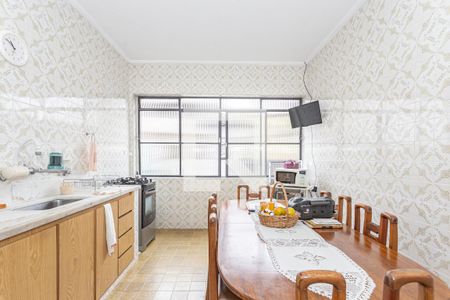 Casa à venda com 237m², 3 quartos e 2 vagas Casa à venda com 237m², 3 quartos e 2 vagasCozinha