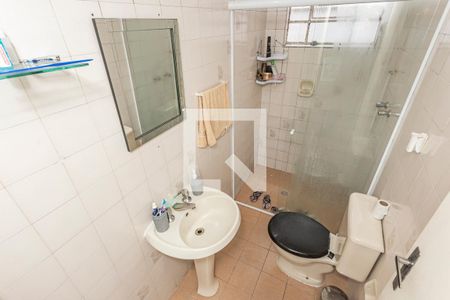 Casa à venda com 237m², 3 quartos e 2 vagas Casa à venda com 237m², 3 quartos e 2 vagasCasa 2 - Banheiro