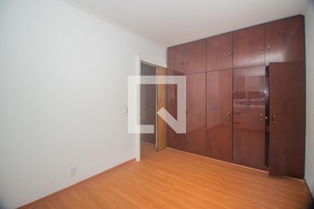Quarto de apartamento à venda com 1 quarto, 49m² em Vila Ipiranga, Porto Alegre