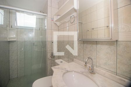 Banheiro de apartamento à venda com 1 quarto, 49m² em Vila Ipiranga, Porto Alegre
