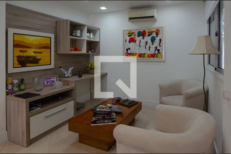 Sala de Estar de casa à venda com 5 quartos, 300m² em Recreio dos Bandeirantes, Rio de Janeiro