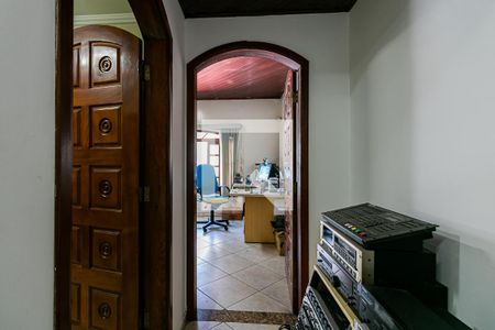 Casa para alugar com 384m², 8 quartos e 4 vagasCorredor / Dormitório 4