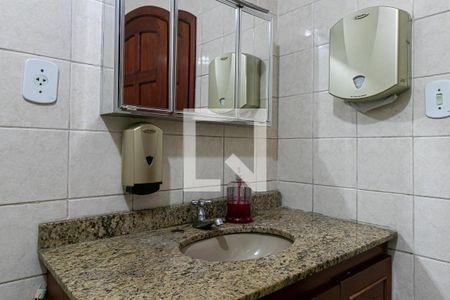Casa para alugar com 384m², 8 quartos e 4 vagasBanheiro 3