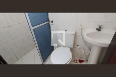 Banheiro de casa para alugar com 3 quartos, 130m² em Itapuã, Salvador