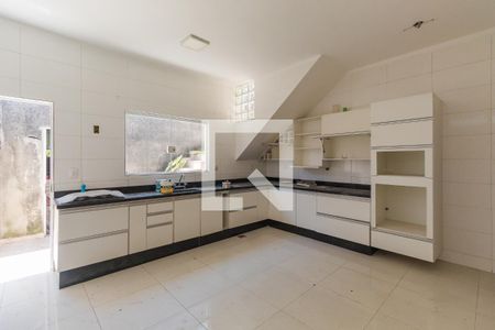 Casa à venda com 124m², 2 quartos e 2 vagasCozinha