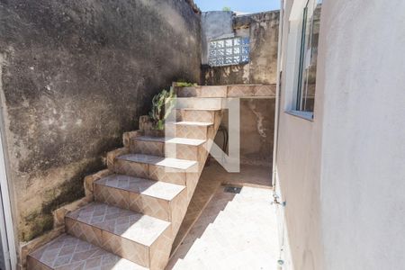 Casa à venda com 124m², 2 quartos e 2 vagasEscada para terraço e area de serviço