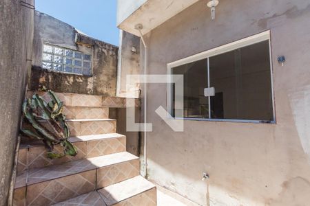 Casa à venda com 124m², 2 quartos e 2 vagasEscada para terraço e area de serviço