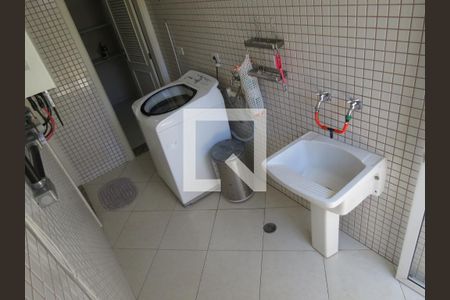 Casa à venda com 380m², 4 quartos e 7 vagasÁrea de Serviço