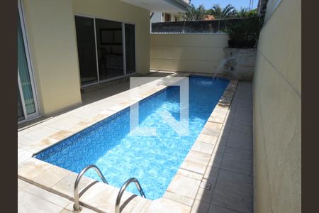 Casa à venda com 380m², 4 quartos e 7 vagasPiscina