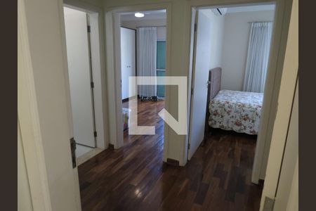 Casa à venda com 380m², 4 quartos e 7 vagasEntrada Quartos