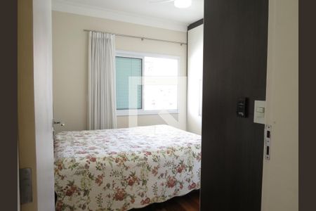 Casa à venda com 380m², 4 quartos e 7 vagasQuarto 2