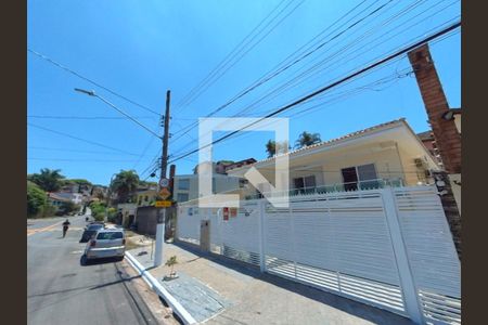 Casa à venda com 380m², 4 quartos e 7 vagasFachada