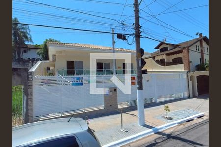Casa à venda com 380m², 4 quartos e 7 vagasFachada