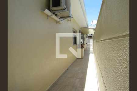 Casa à venda com 380m², 4 quartos e 7 vagasCorredores Laterais