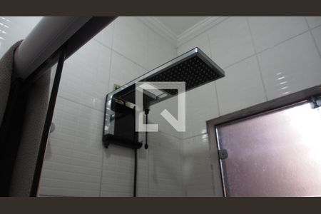 Casa à venda com 182m², 3 quartos e 2 vagasBanheiro