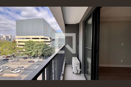 Sacada de kitnet/studio para alugar com 1 quarto, 25m² em Pinheiros, São Paulo