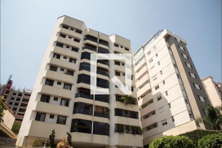 Apartamento à venda com 190m², 4 quartos e 4 vagasFachada
