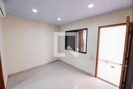 Casa de condomínio para alugar com 159m², 4 quartos e 2 vagasSuíte 2