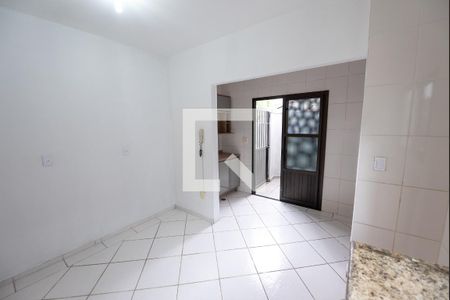 Casa de condomínio para alugar com 159m², 4 quartos e 2 vagasCozinha