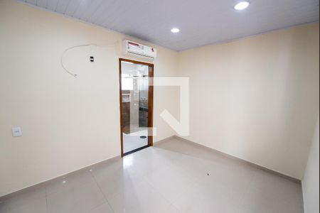 Casa de condomínio para alugar com 159m², 4 quartos e 2 vagasSuíte 2