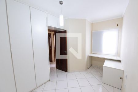 Quarto 2 de casa de condomínio para alugar com 4 quartos, 159m² em Parque São Luís, Taubaté