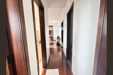 Corredor de apartamento à venda com 3 quartos, 68m² em Floresta, Belo Horizonte