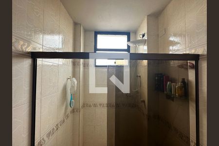 Banheiro de apartamento à venda com 3 quartos, 68m² em Floresta, Belo Horizonte