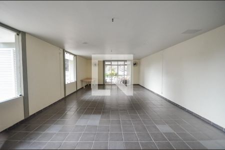 Apartamento à venda com 69m², 2 quartos e 2 vagas Apartamento à venda com 69m², 2 quartos e 2 vagasÁrea comum - Salão de festas