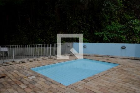 Apartamento à venda com 69m², 2 quartos e 2 vagas Apartamento à venda com 69m², 2 quartos e 2 vagasÁrea comum - Piscina