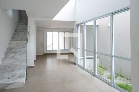 Sala de casa à venda com 3 quartos, 130m² em Bosque da Saúde, São Paulo
