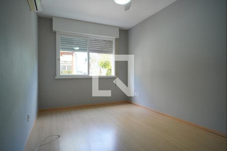 Sala  de apartamento para alugar com 1 quarto, 43m² em Jardim do Salso, Porto Alegre
