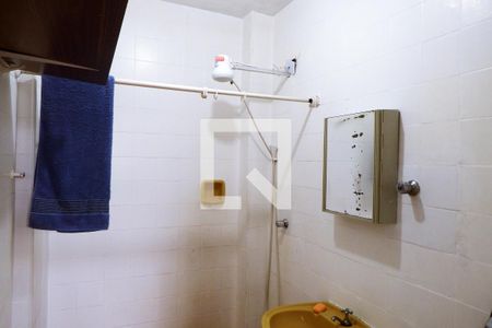 Banheiro de apartamento para alugar com 1 quarto, 40m² em Itararé, São Vicente