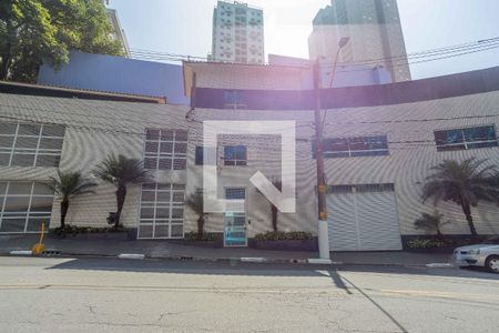 Casa à venda com 140m², 3 quartos e 2 vagas Casa à venda com 140m², 3 quartos e 2 vagasFachada