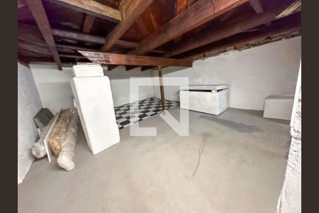 Casa à venda com 650m², 5 quartos e 8 vagasMezanino 