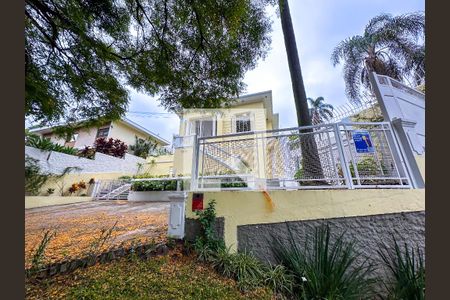 Casa à venda com 650m², 5 quartos e 8 vagasFachada