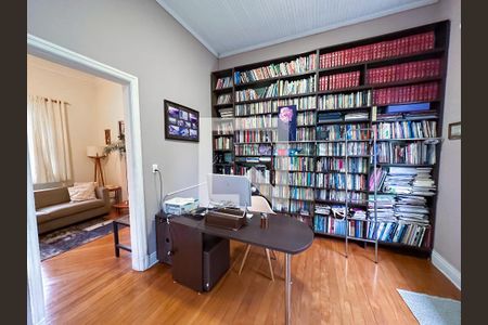 Casa à venda com 650m², 5 quartos e 8 vagasQuarto 4 