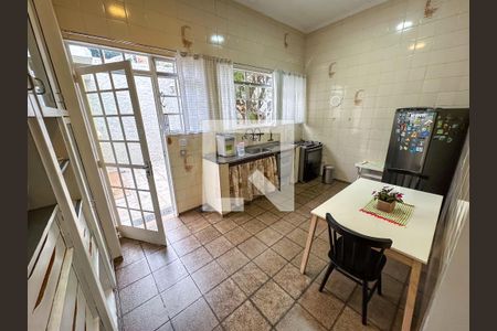 Casa à venda com 650m², 5 quartos e 8 vagasCozinha