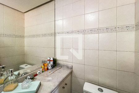 Apartamento à venda com 57m², 2 quartos e 2 vagasBanheiro da Suíte