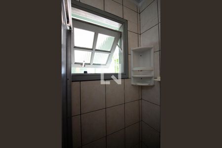 Banheiro de casa para alugar com 1 quarto, 42m² em Vila Caxambu, São Paulo