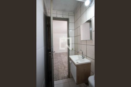 Banheiro de casa para alugar com 1 quarto, 42m² em Vila Caxambu, São Paulo