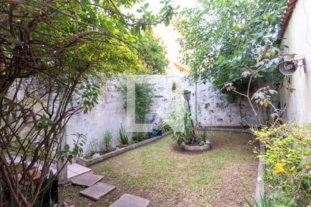 Quintal de casa à venda com 3 quartos, 200m² em Jardim Popular, São Paulo