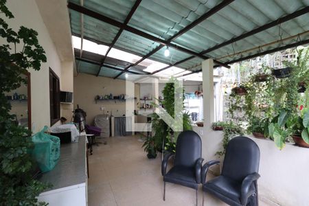 Casa à venda com 100m², 2 quartos e 2 vagasÁrea de Serviço