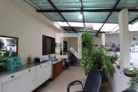 Casa à venda com 100m², 2 quartos e 2 vagasÁrea de Serviço